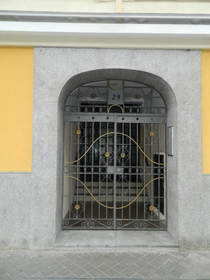 Centro / Ferrocarril 3 Daire Madrid Dış mekan fotoğraf